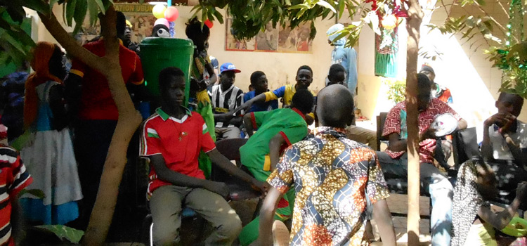 Sozial benachteiligten Kindern den Schulbesuch zu ermöglichen